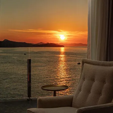 Otel Royal Blue 5*