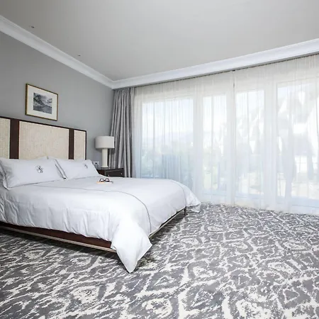 Royal Blue Otel 5*