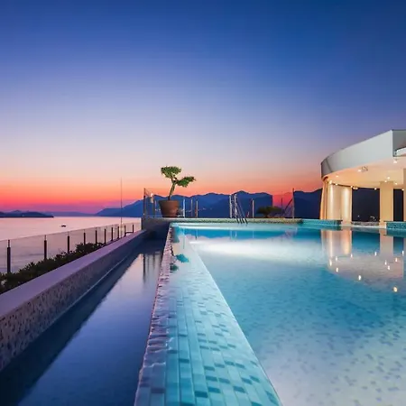 Hotell Royal Blue 5*